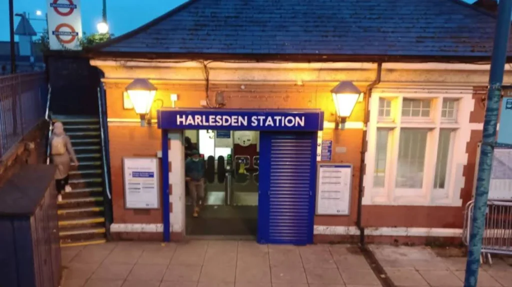 How should tourists navigate Harlesden's transport and walking routes safely?