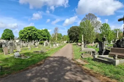 Kensal Green Cemetery Guide: London's Best Victorian Hidden Gem in West London