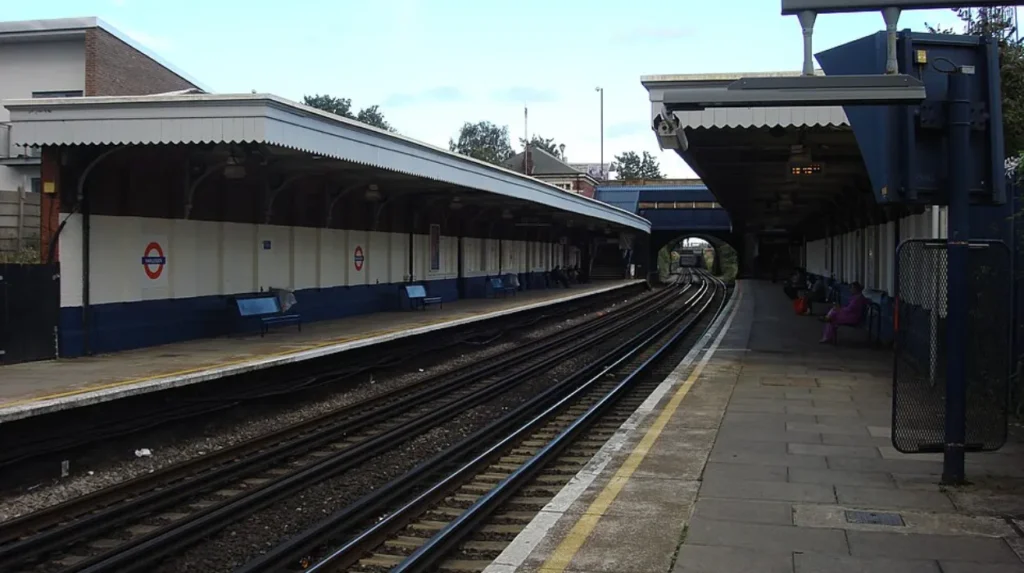 What future changes affect Harlesden to Central London transport?