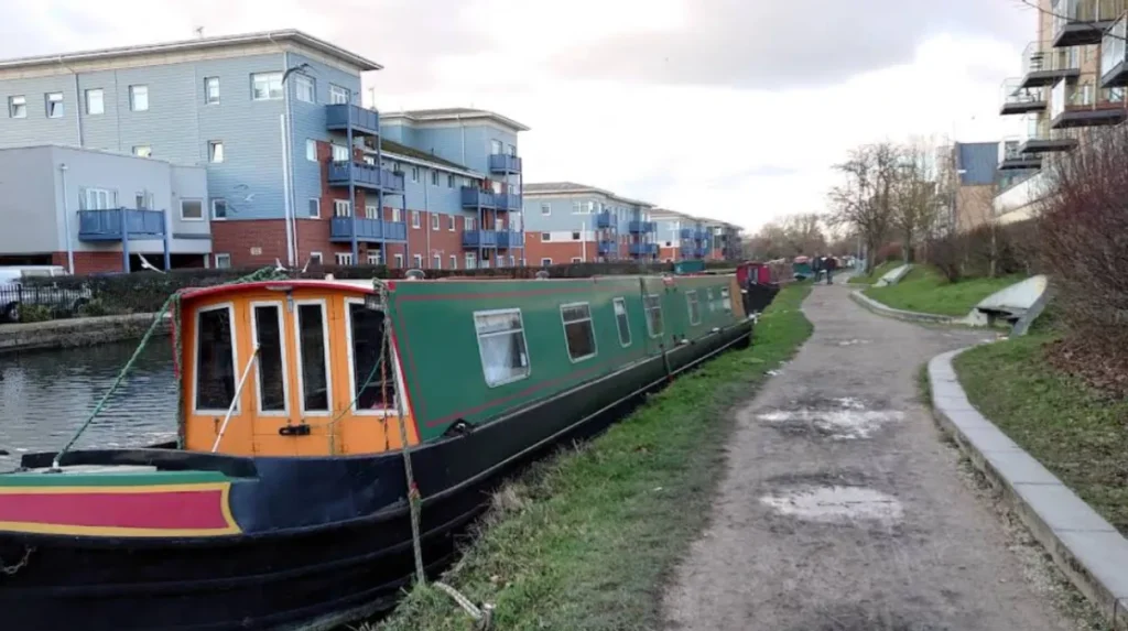 What is the Grand Union Canal Walk from Kensal Green to Little Venice?