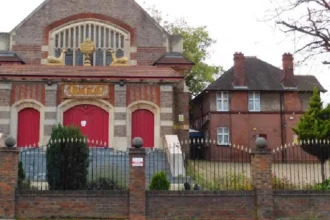 What is the historical background of Cricklewood in Northwest London