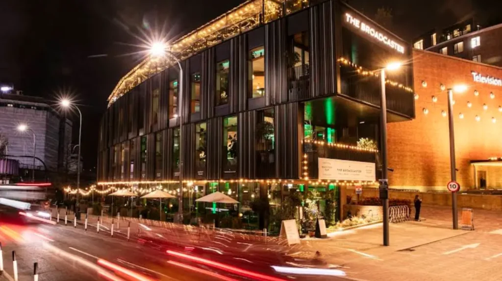 What are rooftop bars in West London?