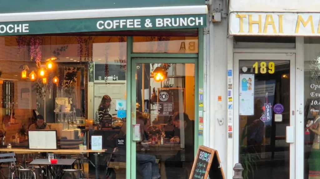 What specific culinary standards govern high-quality breakfast production?