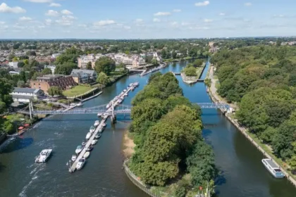 Locks and Weirs in West London_ Thames and Canal Guide
