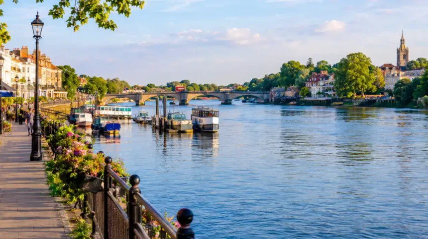 Thames Riverside Areas in West London_ History, Walks and Attractions