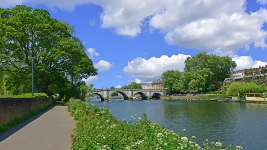 West London Waterside Walks_ Thames Path & Grand Union Canal